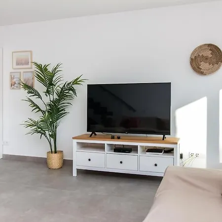 Bonjour House By Ici