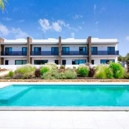 Bonjour House By Ici *